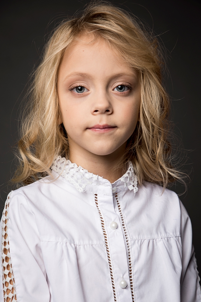 Дарья Иванюк - аккредитованная модель для участия в подиумных показах на Междунродной Детской Неделе моды